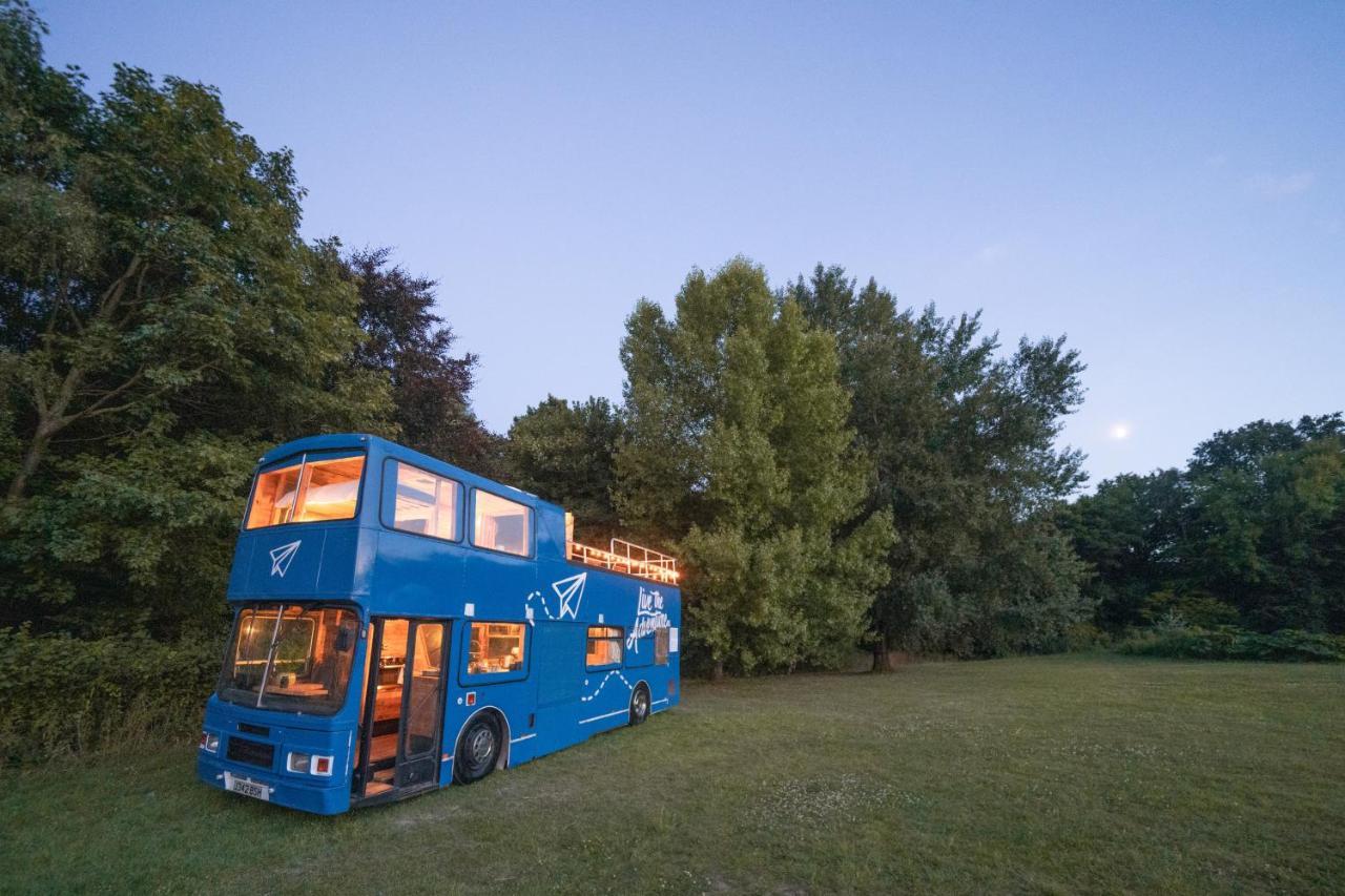 Готель Delightful 2 Bed Double Decker Bus With Hot Tub Акфілд Екстер'єр фото